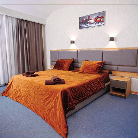 Karvan Hotel-Sanatorium Naftalan Extérieur photo