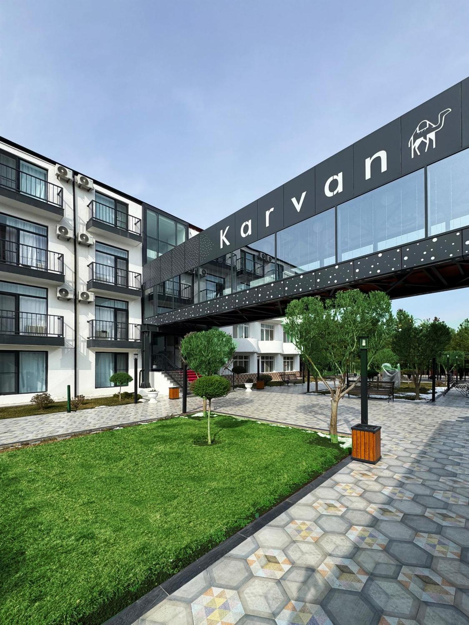 Karvan Hotel-Sanatorium Naftalan Extérieur photo
